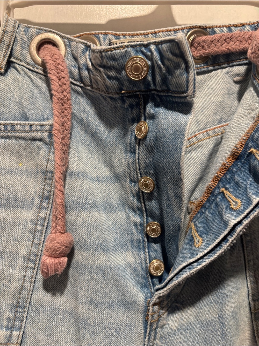 FREE PEOPLE WE THE FREE Moxie distressed barrel jeans size 30 - Picture 3 of 7